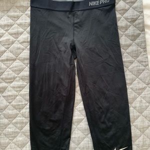 Nike Pro Cropped Leggings